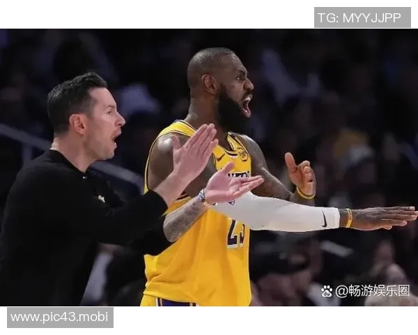 雷迪克：全员都可出战快船，里夫斯解除出场时间限制